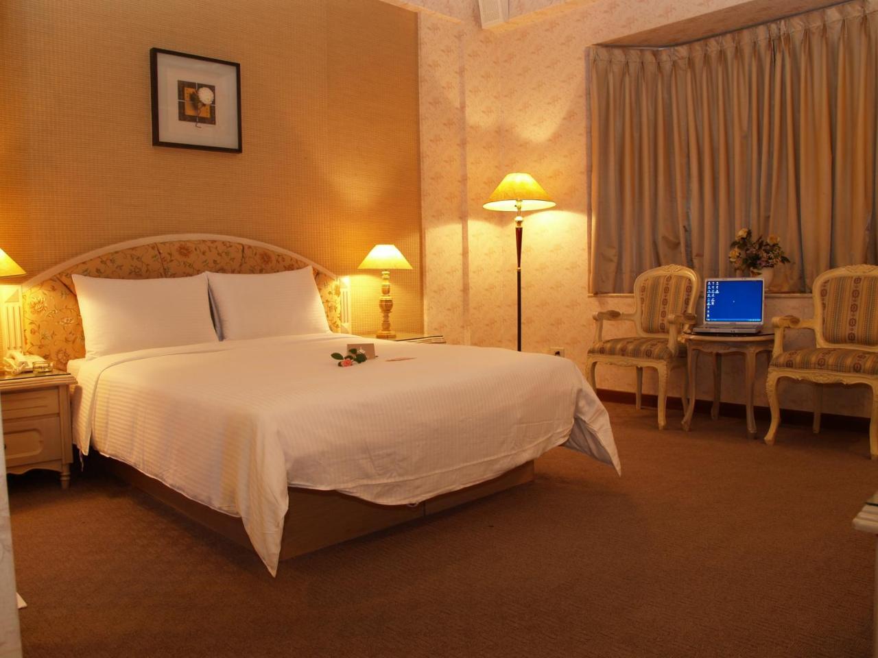 Park Motel Città di Chiayi Esterno foto