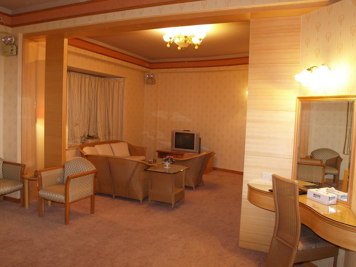 Park Motel Città di Chiayi Esterno foto