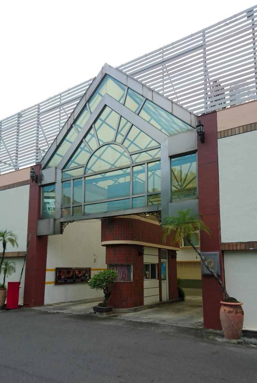 Park Motel Città di Chiayi Esterno foto